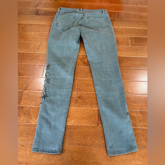 Driftwood Grayish Green Floral Embroidered Cotton Blend Jackie Jeans Pants Sz 26 - Picture 3 of 4